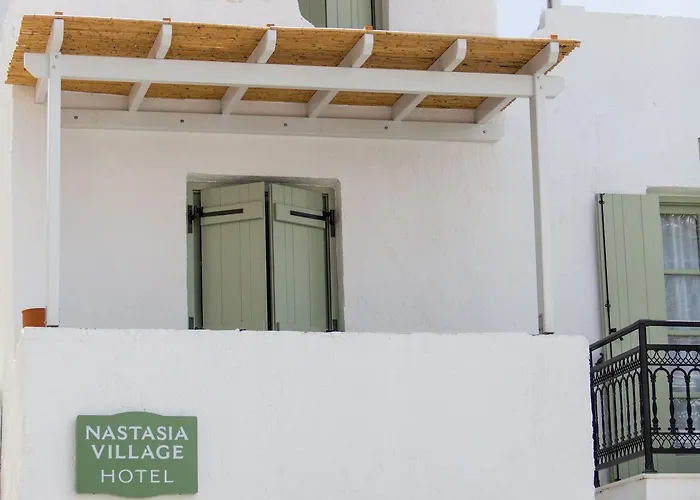 מלון Nastasia Village Naxos City